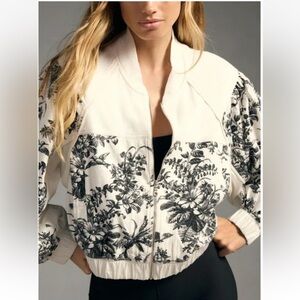 Daily Practice by Anthropologie Black & White Floral Zip-up Sweatshirt